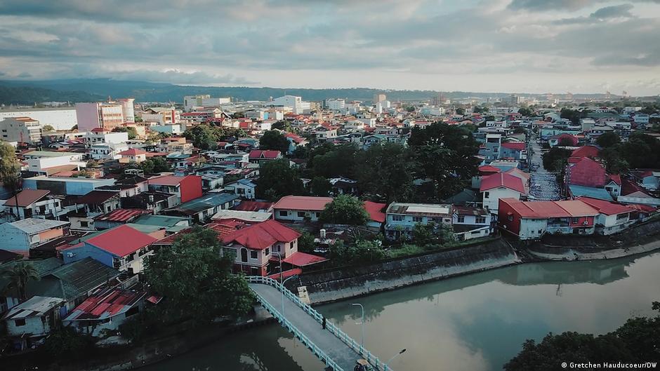 Bokep Viral Indo Filipina: Berlagak Pahlawan, Malah Eksploitasi ngentot Anak