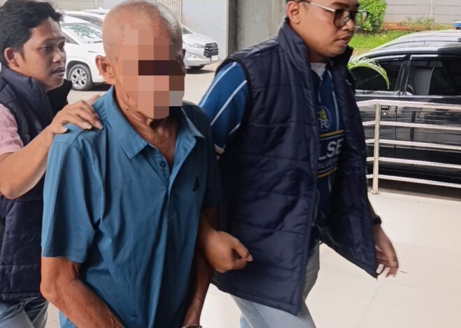 Bokep Viral Indo Eyang “bersih-bersih Semesta” Diciduk Polisi, Modus Gandakan Duit Berujung Dugaan Pelecehan Seksual Lansia