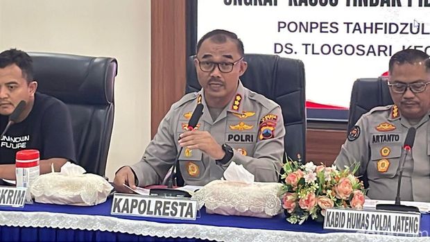 Bokep Viral Indo ucapan Polisi soal berita 50 Santriwati Jadi Korban AS Predator ngentot Pati