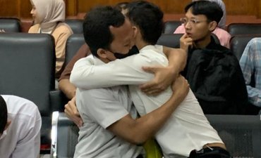 Bokep Viral Indo Sikap Kooperatif Jadi Pertimbangan Hakim Ringankan Vonis Terdakwa Pesta ngentot Sesama Jenis – Jatimnet.com