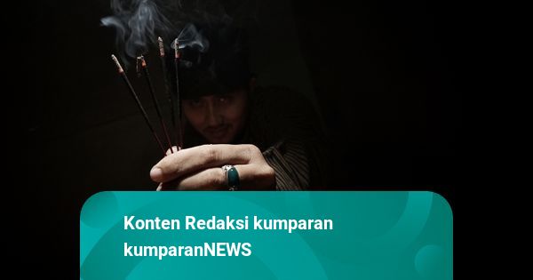 Bokep Viral Indo Modus Dukun di Pati Janjikan Istri Orang mendapatkan Hamil: Ritual ngentot Bertiga