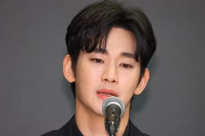 Bokep Viral Indo Aktor Kim Soo-hyun kembali setelah menghilang dikarenakan isu ngentot.