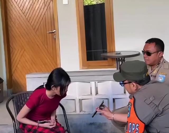 Bokep Viral Indo Viral ‘’Sofa ngentot’’ Jadi materi Hotel Melati