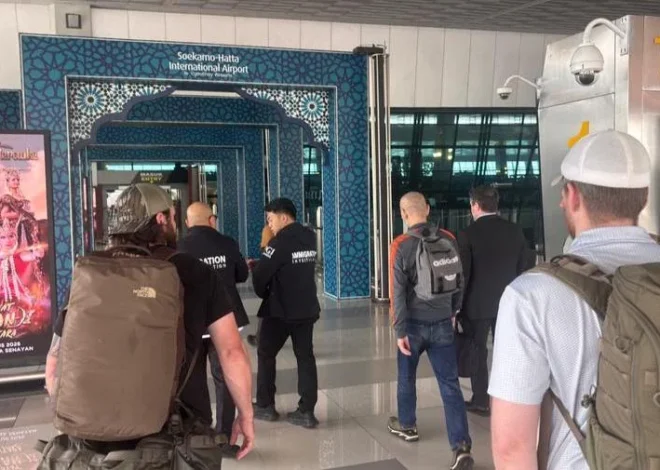 Bokep Viral Indo Buronan ngentot AS Tertangkap di Depok, Dideportasi berdua Donasi US Marshals