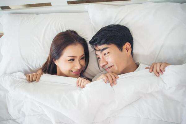 Bokep Viral Indo Tips memasuki Interaksi ngentot tak memakai Canggung, Pengantin anyar Harus Tau