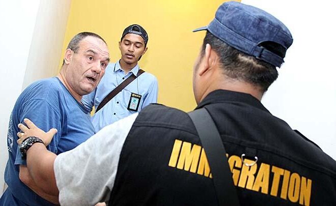 Bokep Viral Indo Imigrasi Bali Tangkap 13 WNA diperkirakan jadi Pekerja ngentot