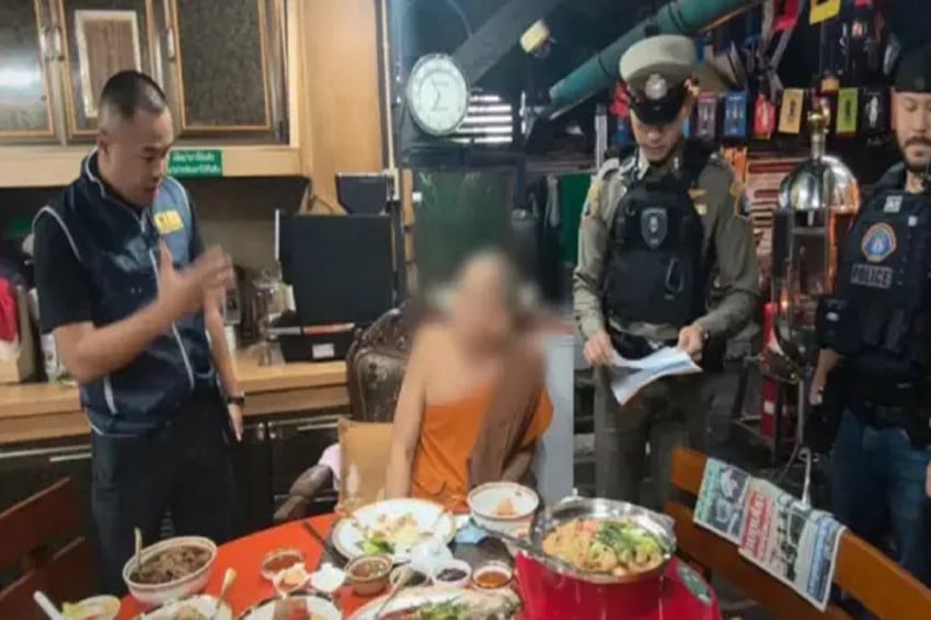 Bokep Viral Indo Biksu teratas Thailand ditahan dikarenakan Gelapkan Biaya Kuil Rp49 Miliar dan Terlibat kasus ngentot