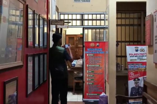 Bokep Viral Indo Oknum Polisi di Sumut diperkirakan Pesta ngentot Seiring 2 Wanita di internal Mobil, Panik Digerebek Penduduk