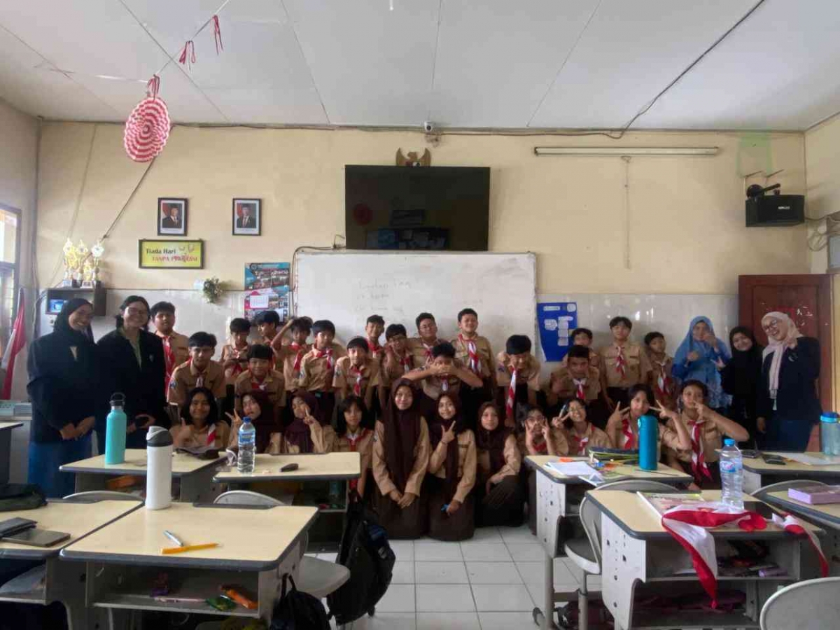 Bokep Viral Indo Mahasiswa Universitas Negeri Malang Laksanakan Proyek Kewarganegaraan melalui Edukasi ngentot Nan Selaras berbarengan SDGs di SMP Laboratorium UM