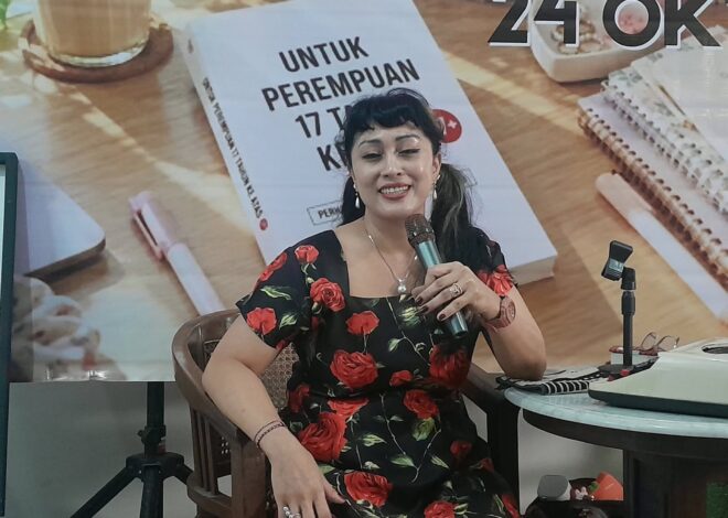 Bokep Viral Indo Novelis Malang bujuk Wanita extra Mawas Diri Lewat Novel Pendidikan ngentot